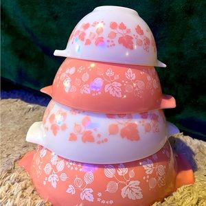 Vintage Pink Pyrex Bowls -Final price reduction